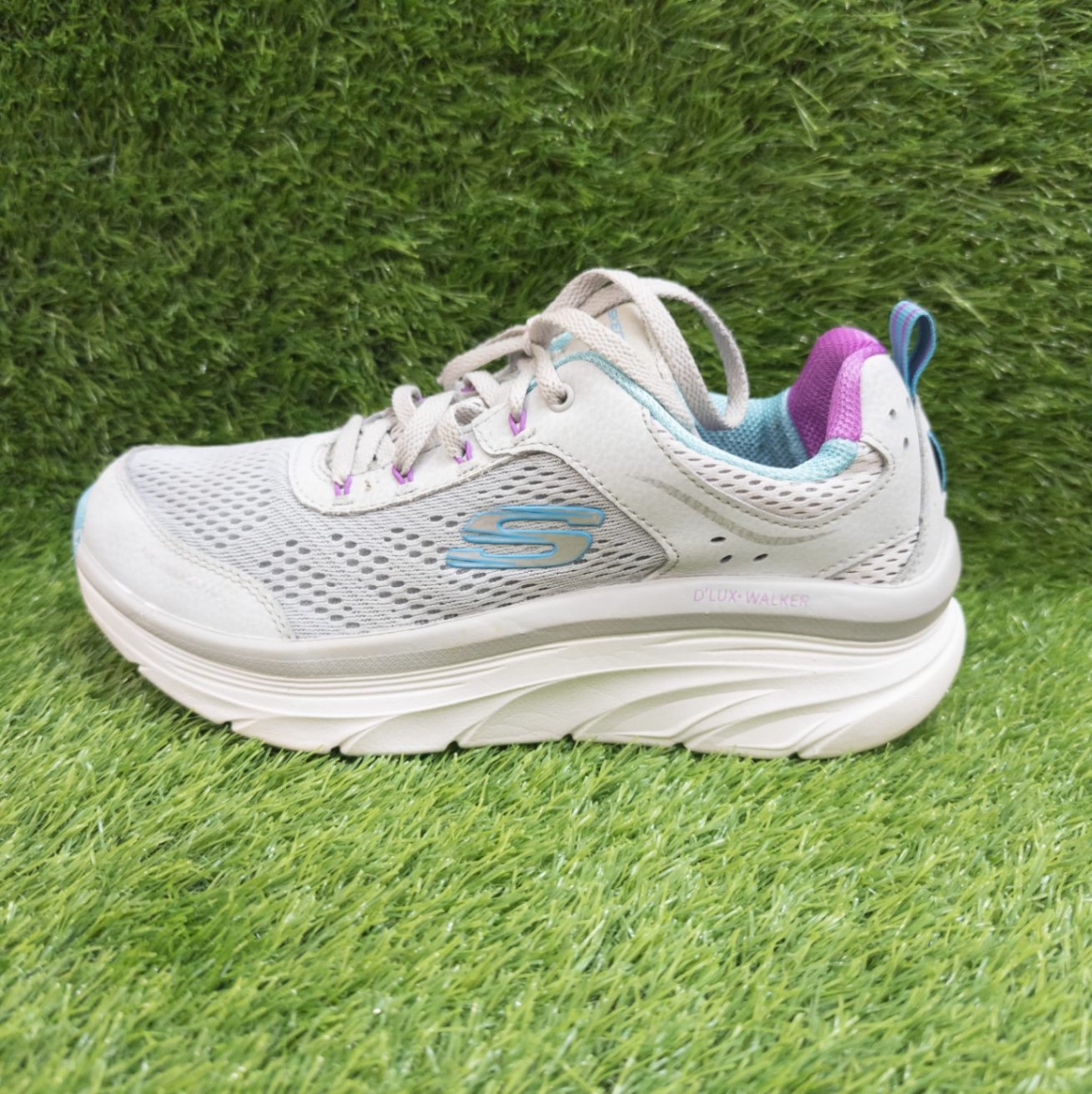 Skechers D'Lux Walker