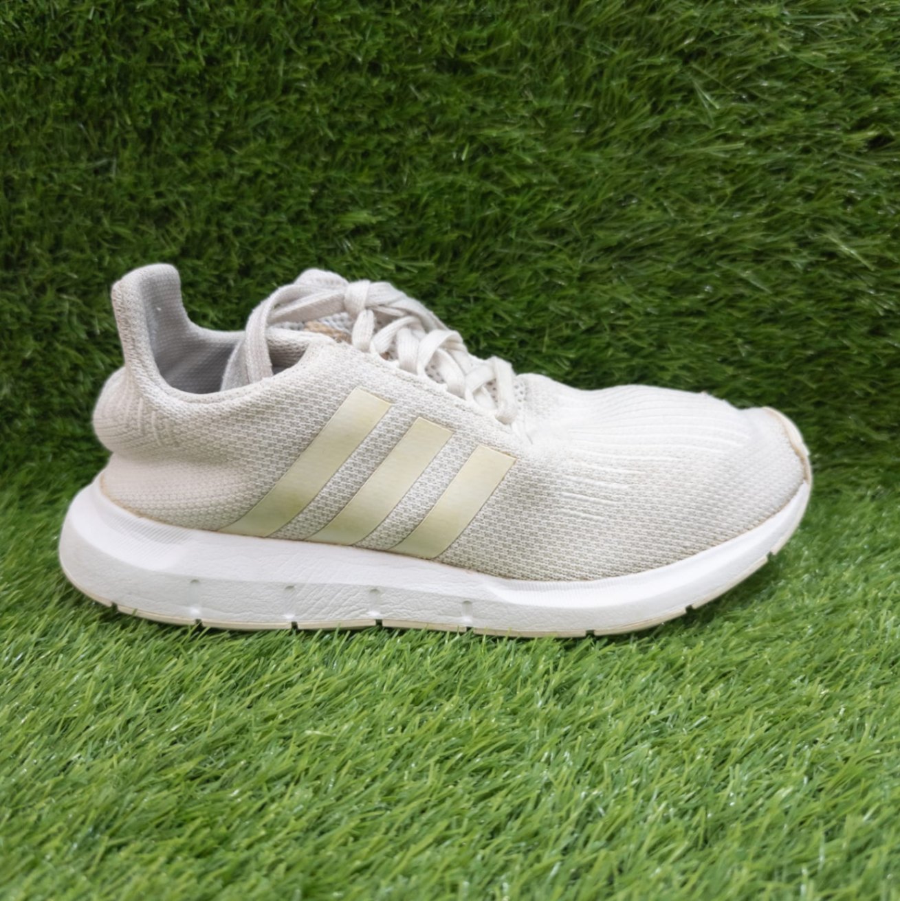 Adidas Swift Run 