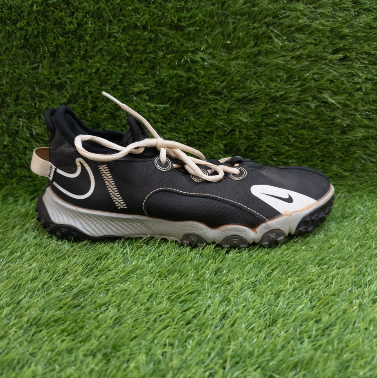 Nike Future Field